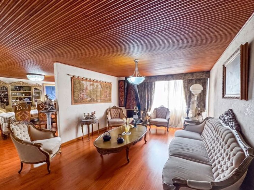 Apartamento de 5 alcobas en venta en Chico Norte Et. Ii, Bogotá, 322 m² · foto 3 de 16