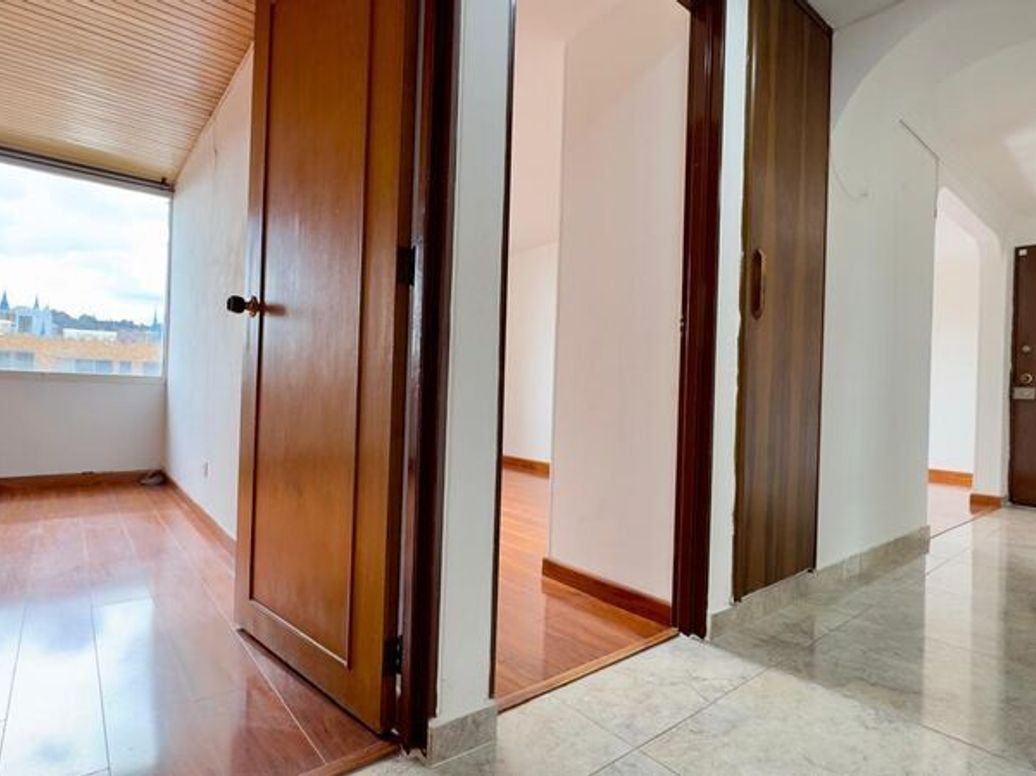 Apartamento de 3 alcobas en venta en Prado Veraniego Norte, Bogotá, 89 m² · foto 6 de 11