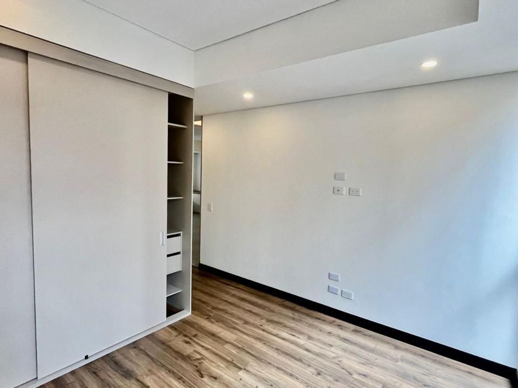 Apartamento de 3 alcobas en venta en Chico, Bogotá, 118 m² · foto 3 de 20
