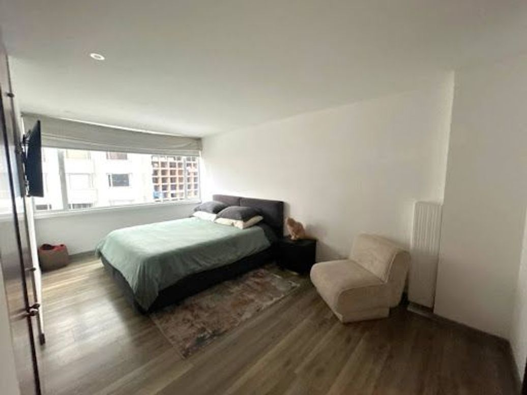 Apartamento de 2 alcobas en venta en Los Rosales, Bogotá, 81 m² · foto 17 de 18