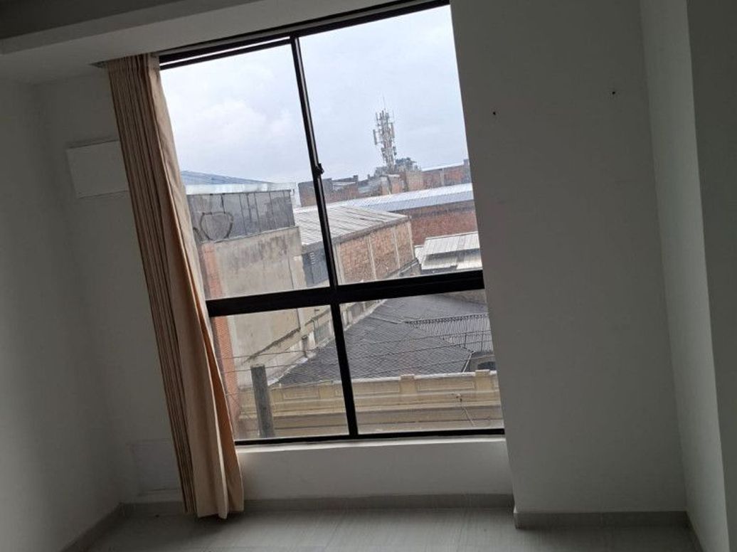 Apartaestudio en venta en Ricaurte, Bogotá, 30 m² · foto 2 de 5