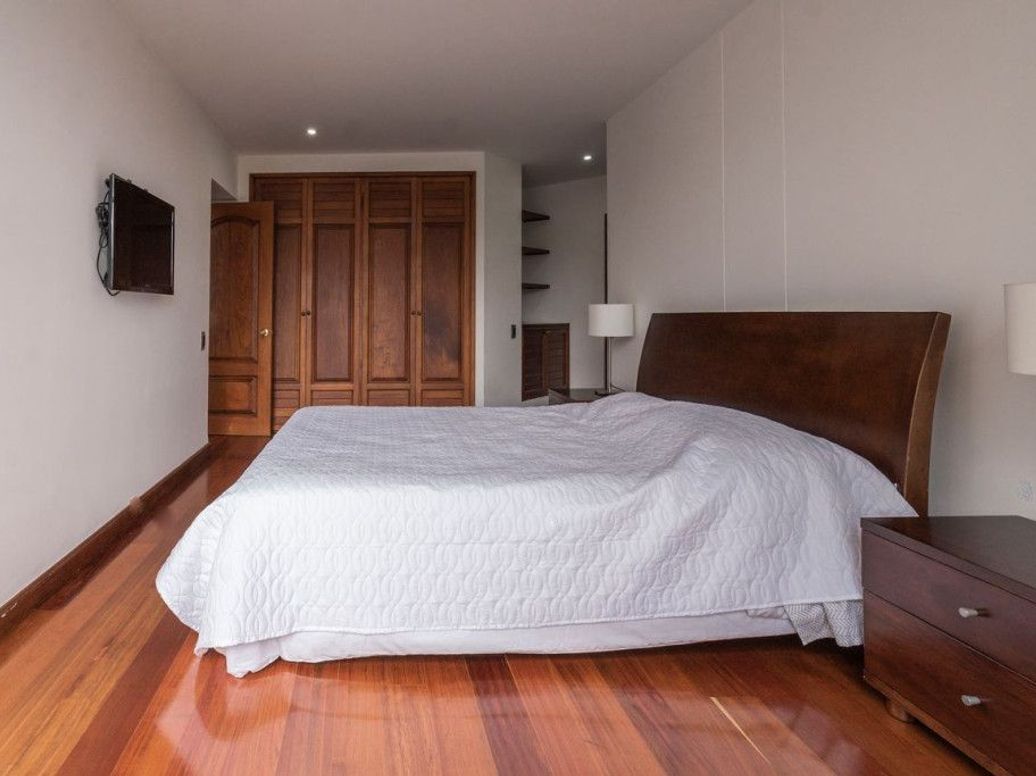 Apartamento de 6 alcobas en venta en San Patricio, Bogotá, 383 m² · foto 13 de 20