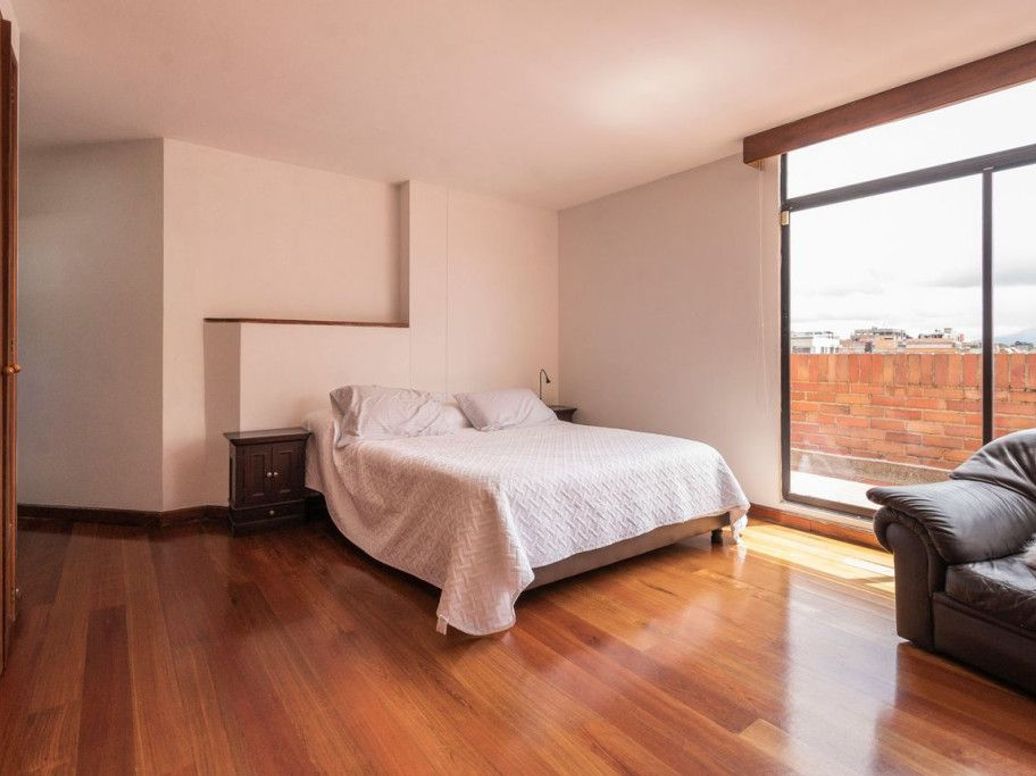 Apartamento de 6 alcobas en venta en San Patricio, Bogotá, 383 m² · foto 19 de 20