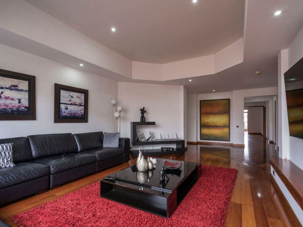Apartamento de 6 alcobas en venta en San Patricio, Bogotá, 383 m² · foto 2 de 20