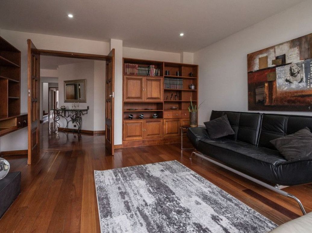 Apartamento de 6 alcobas en venta en San Patricio, Bogotá, 383 m² · foto 3 de 20