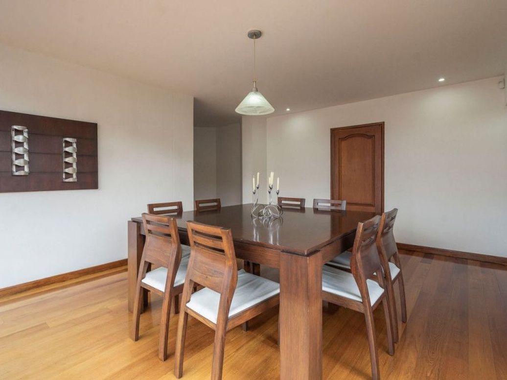 Apartamento de 6 alcobas en venta en San Patricio, Bogotá, 383 m² · foto 7 de 20