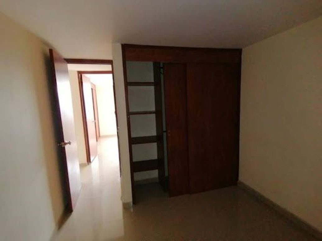 Apartamento de 3 alcobas en venta en El Pinar, Bogotá, 60 m² · foto 7 de 16