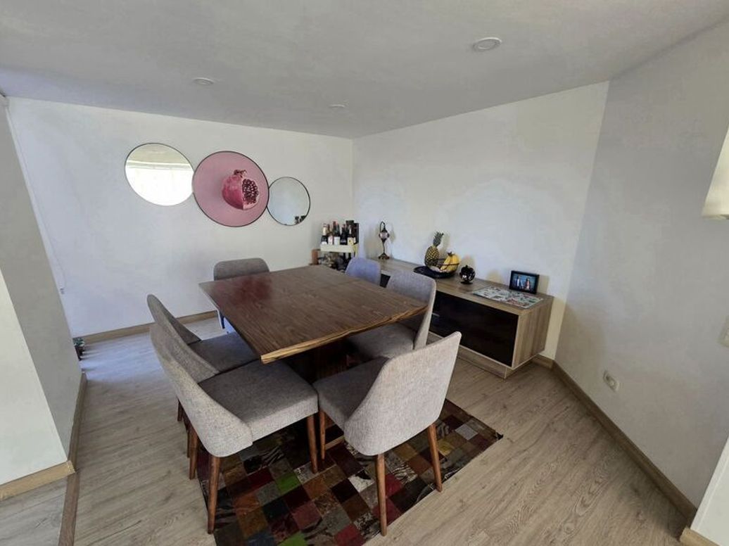 Apartamento de 3 alcobas en venta en Club De Los Lagartos, Bogotá, 190 m² · foto 4 de 13
