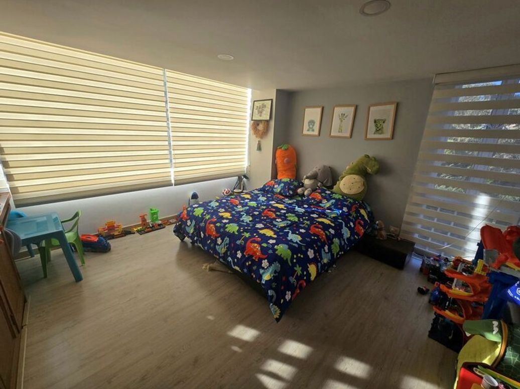 Apartamento de 3 alcobas en venta en Club De Los Lagartos, Bogotá, 190 m² · foto 5 de 13