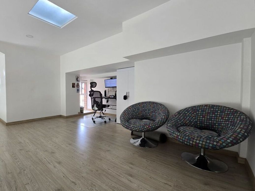Apartamento de 3 alcobas en venta en Club De Los Lagartos, Bogotá, 190 m² · foto 9 de 13