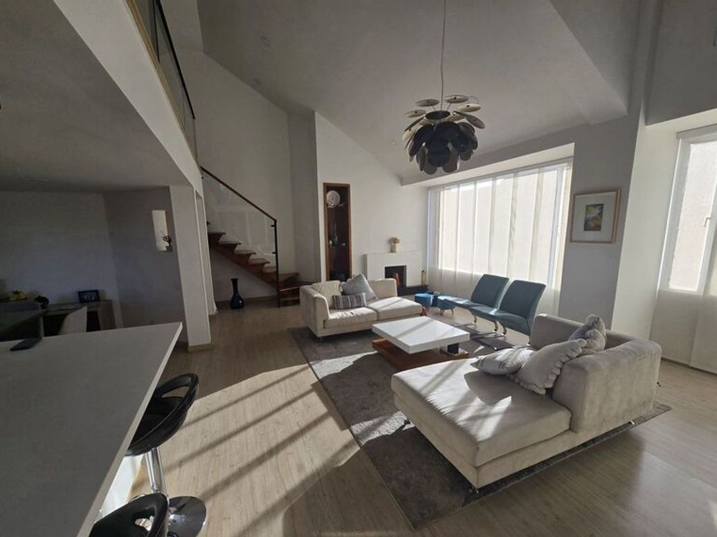 Apartamento de 3 alcobas en venta en Club De Los Lagartos, Bogotá, 190 m² · foto 3 de 13