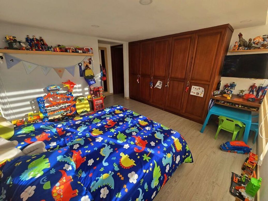 Apartamento de 3 alcobas en venta en Club De Los Lagartos, Bogotá, 190 m² · foto 6 de 13