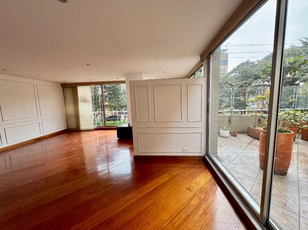 Apartamento de 3 alcobas en venta en Molinos Norte, Bogotá, 138 m² · foto 4 de 20