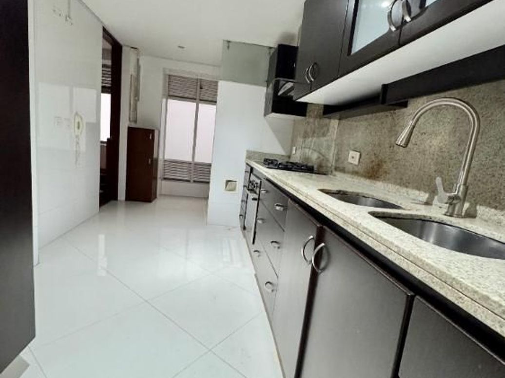 Apartamento de 3 alcobas en venta en Molinos Norte, Bogotá, 138 m² · foto 9 de 20