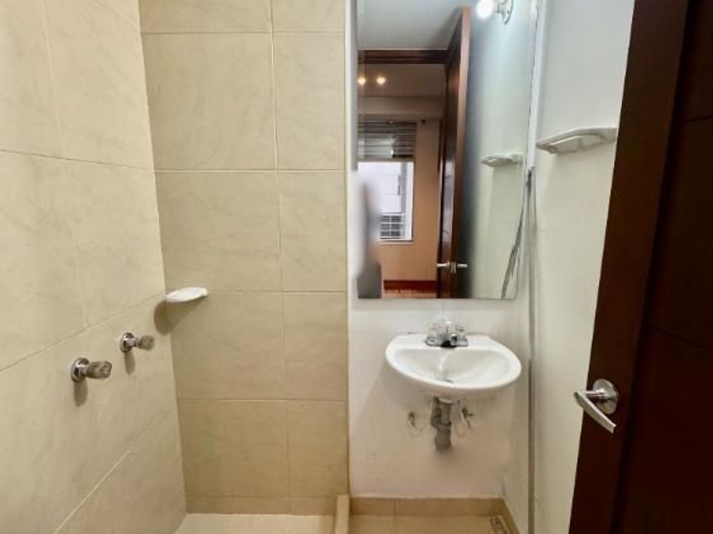 Apartamento de 3 alcobas en venta en Molinos Norte, Bogotá, 138 m² · foto 13 de 20