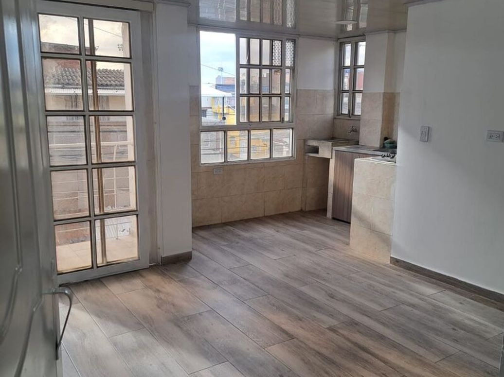 Casa de 6 alcobas en venta en Ospina Perez Sur, Bogotá, 87 m² · foto 5 de 15