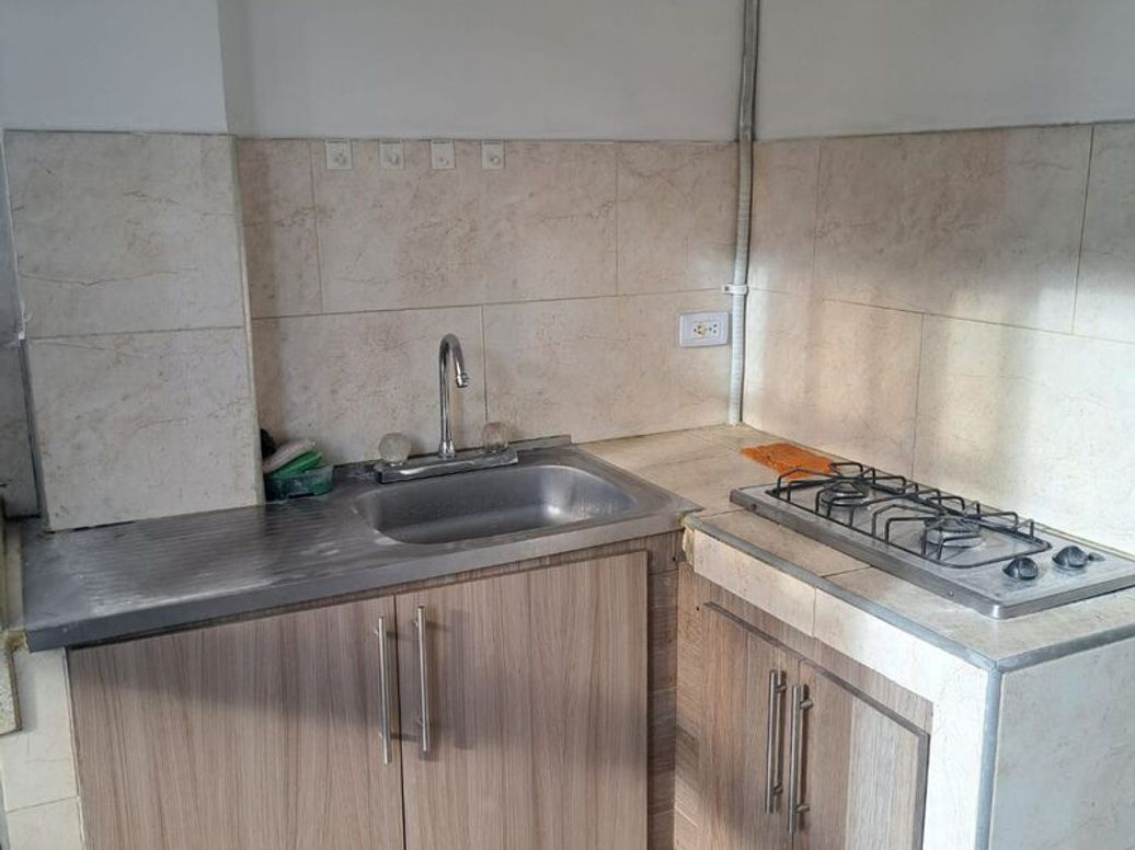 Casa de 6 alcobas en venta en Ospina Perez Sur, Bogotá, 87 m² · foto 2 de 15