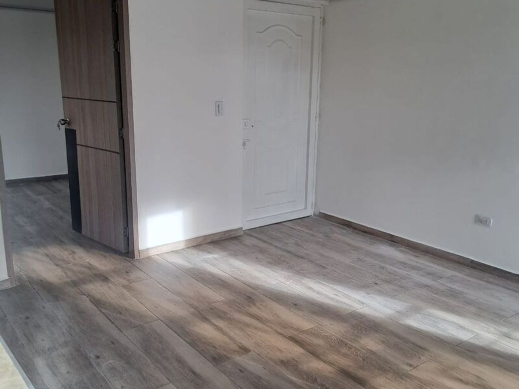 Casa de 6 alcobas en venta en Ospina Perez Sur, Bogotá, 87 m² · foto 7 de 15