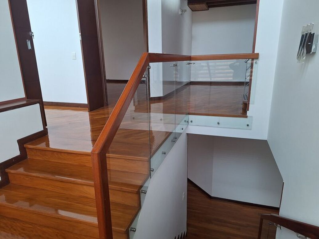 Casa de 5 alcobas en venta en San José De Bavaria, Bogotá, 550 m² · foto 15 de 20