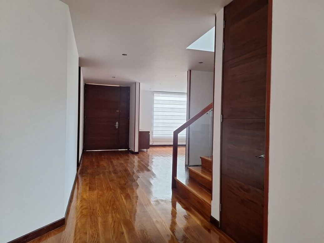 Casa de 5 alcobas en venta en San José De Bavaria, Bogotá, 550 m² · foto 7 de 20