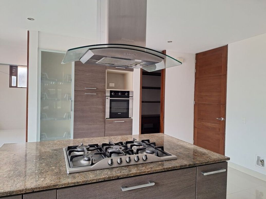 Casa de 5 alcobas en venta en San José De Bavaria, Bogotá, 550 m² · foto 11 de 20