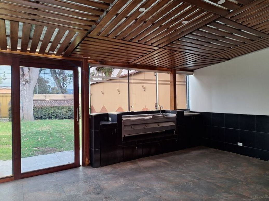Casa de 5 alcobas en venta en San José De Bavaria, Bogotá, 550 m² · foto 12 de 20