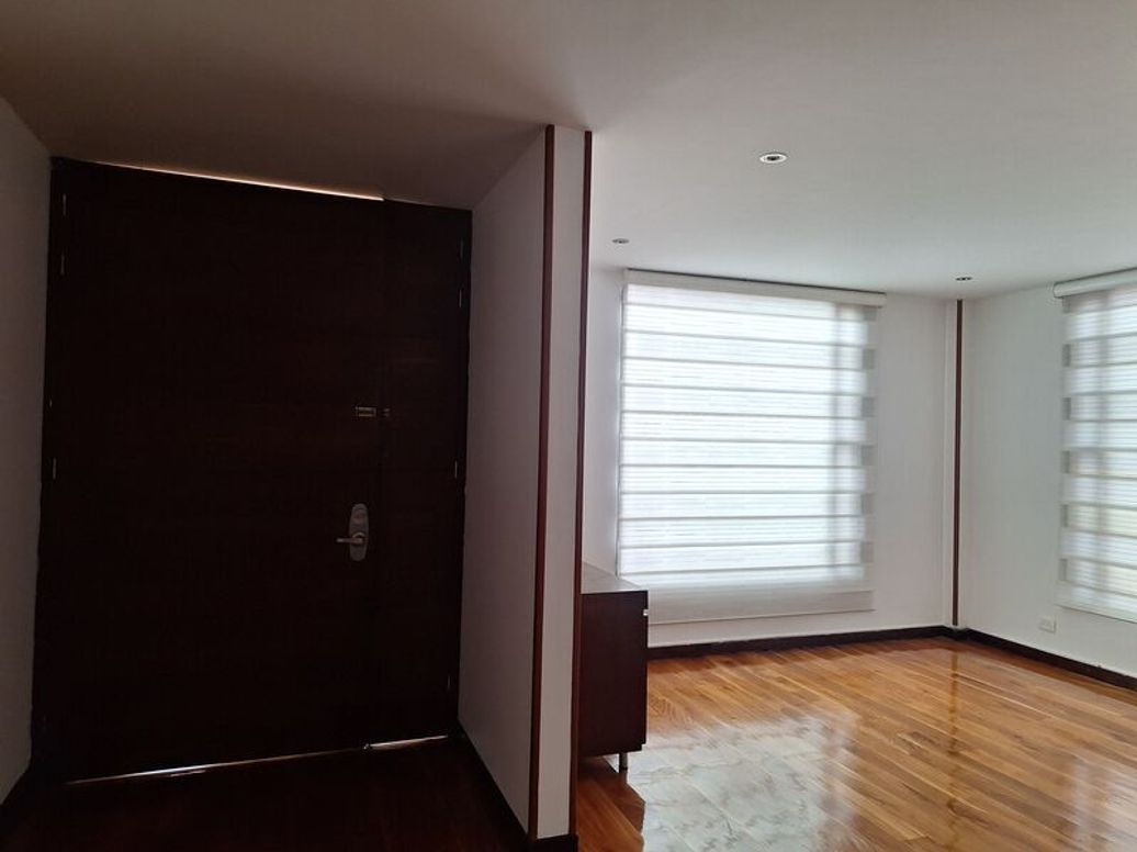 Casa de 5 alcobas en venta en San José De Bavaria, Bogotá, 550 m² · foto 8 de 20