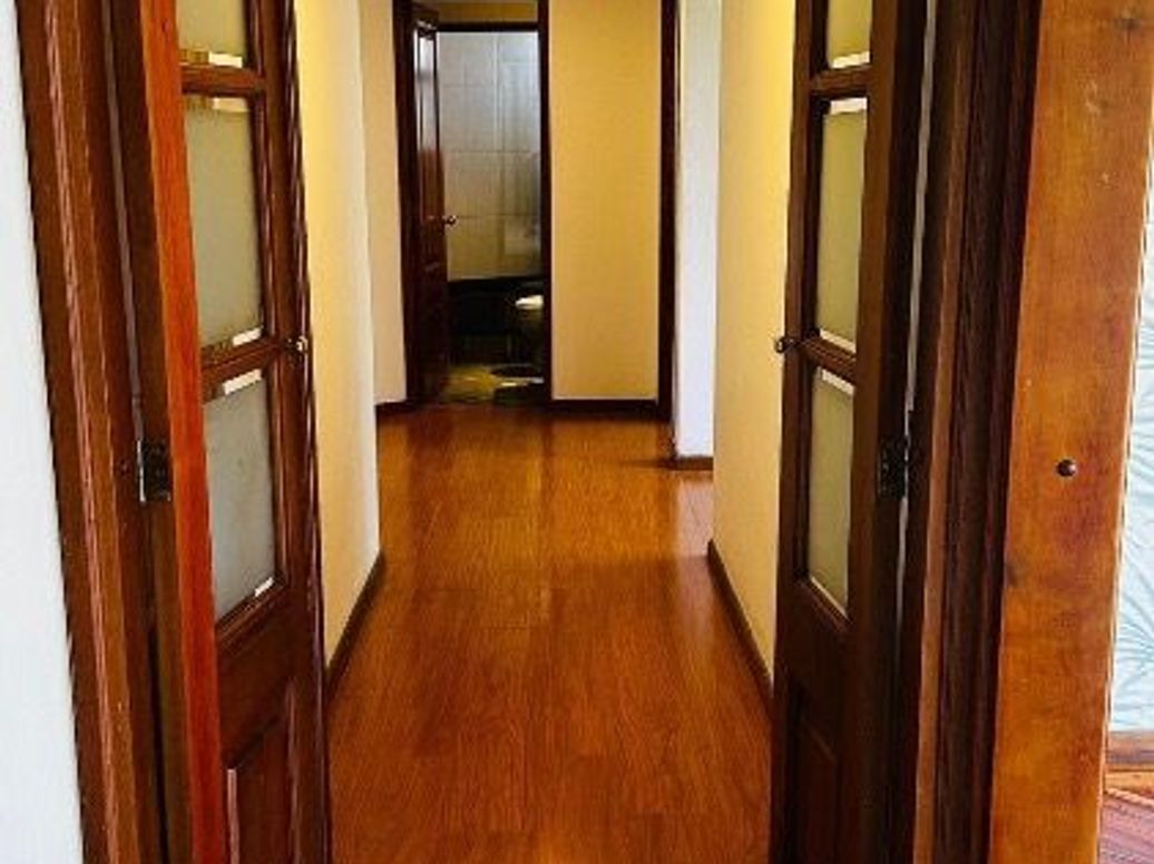 Apartamento de 3 alcobas en venta en Chico Norte Et. Iii, Bogotá, 130 m² · foto 2 de 20