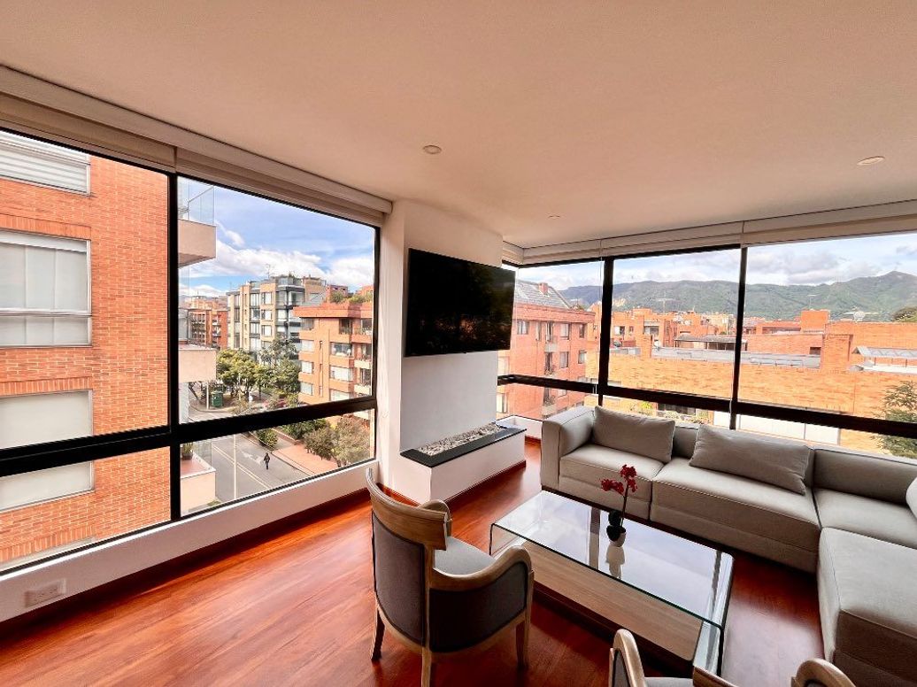 Apartamento de 3 alcobas en venta en San Patricio, Bogotá, 126 m² · foto 7 de 20
