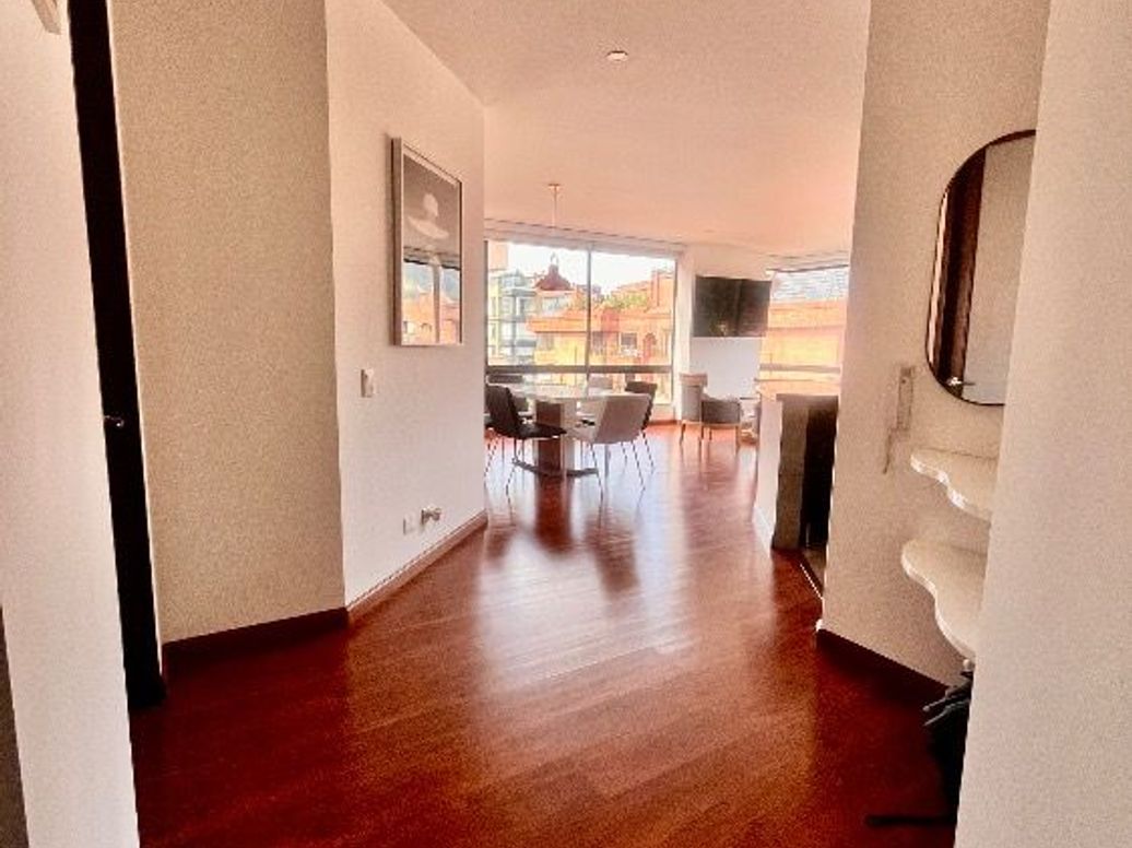 Apartamento de 3 alcobas en venta en San Patricio, Bogotá, 126 m² · foto 4 de 20