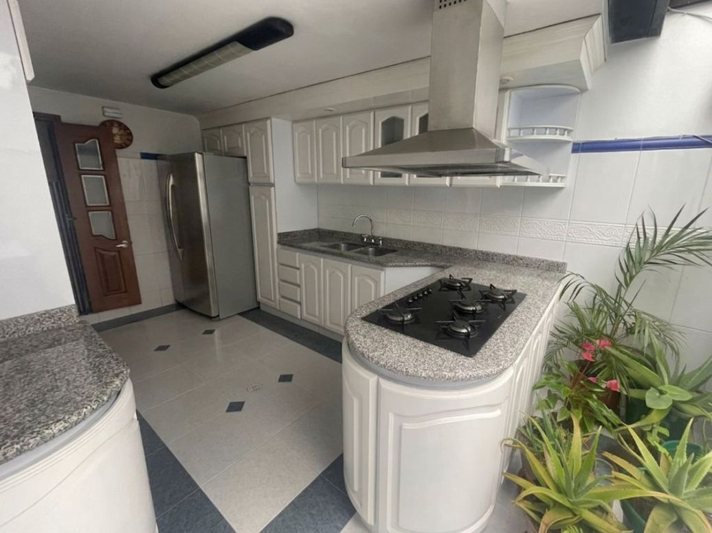 Casa de 4 alcobas en venta en Las Acasias, Bogotá, 159 m² · foto 7 de 20