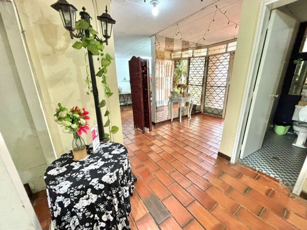 Casa de 3 alcobas en venta en Santa Ana Occidental, Bogotá, 359 m² · foto 10 de 20