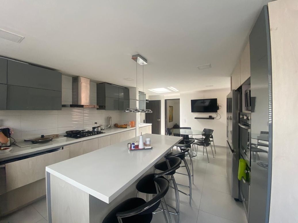 Apartamento de 3 alcobas en venta en Gratamira, Bogotá, 300 m² · foto 11 de 20