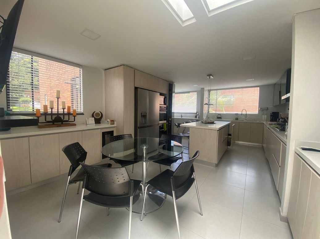 Apartamento de 3 alcobas en venta en Gratamira, Bogotá, 300 m² · foto 15 de 20