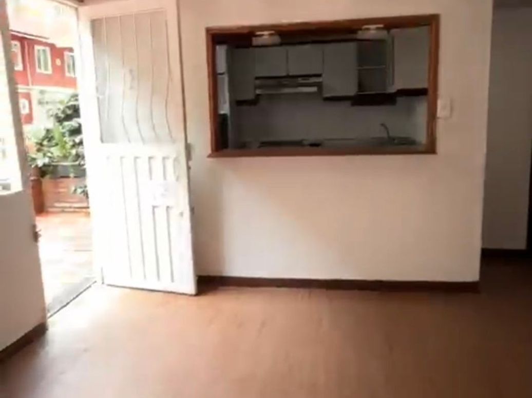 Casa de 6 alcobas en venta en Ub. Ciudad Bachue Et. Ii, Bogotá, 102 m² · foto 3 de 10