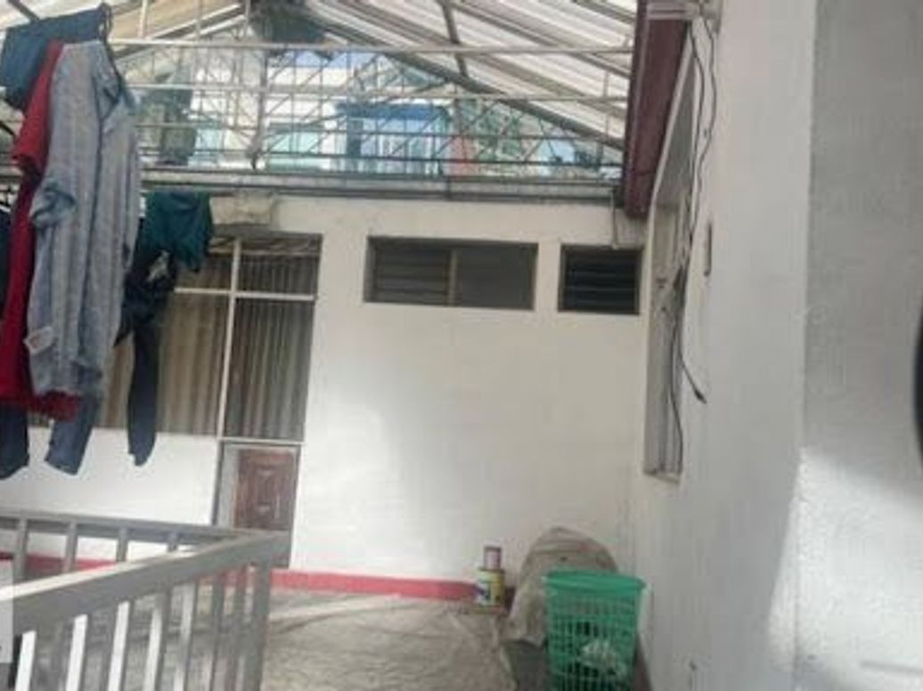 Casa de 8 alcobas en venta en Pardo Rubio, Bogotá, 292 m² · foto 12 de 18