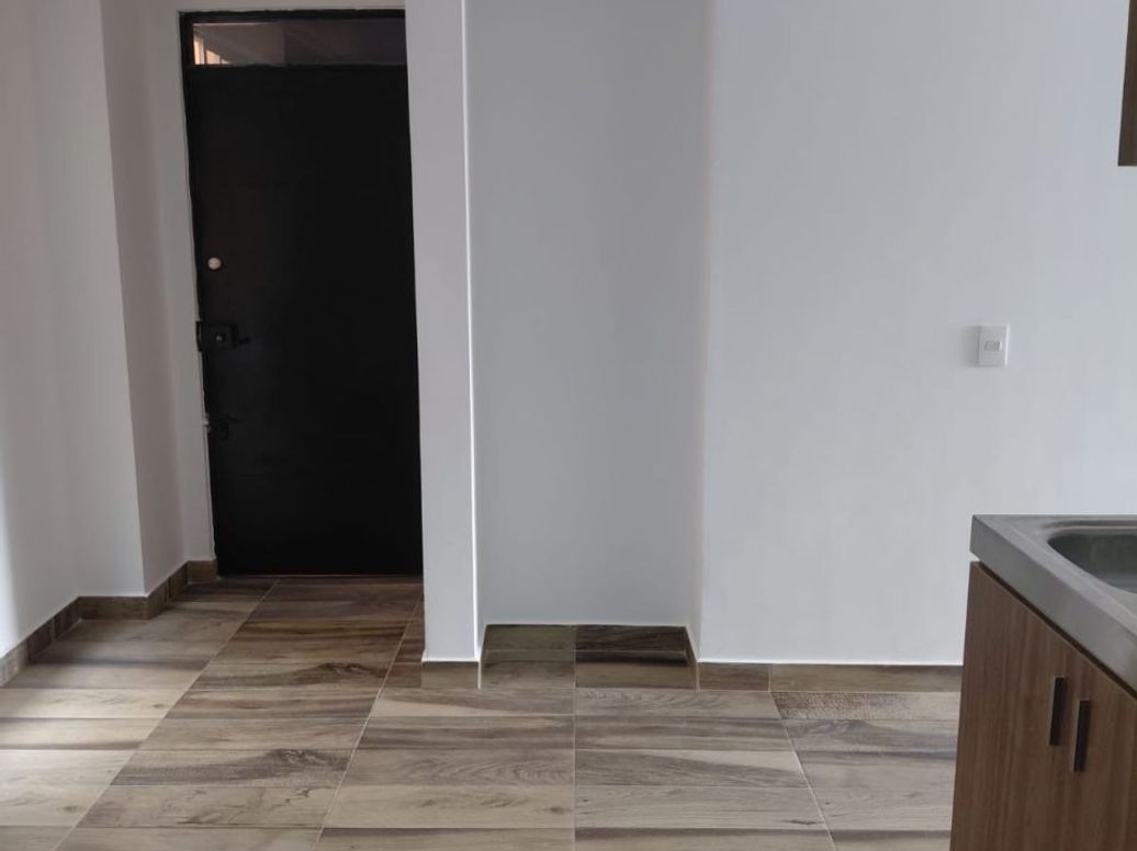Apartamento de 2 alcobas en venta en Ingles, Bogotá, 40 m² · foto 2 de 16