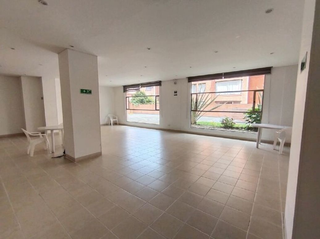 Apartamento de 1 alcoba en venta en Las Acasias, Bogotá, 70 m² · foto 3 de 20