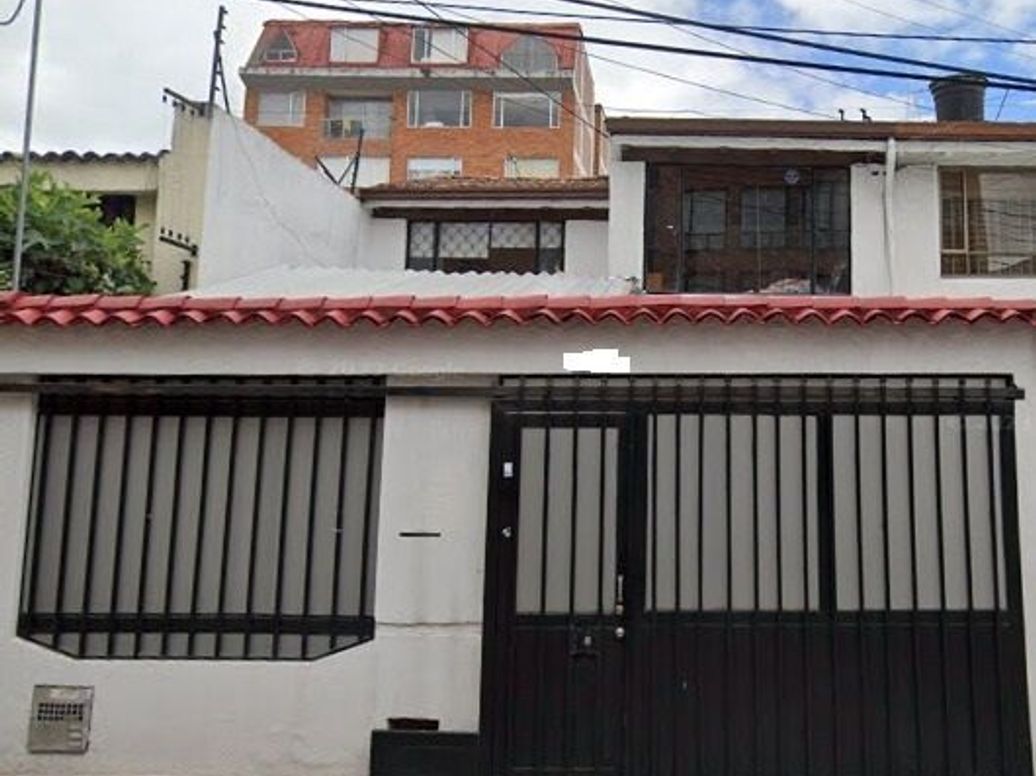 Casa de 3 alcobas en venta en El Batan, Bogotá, 250 m² · foto 11 de 17