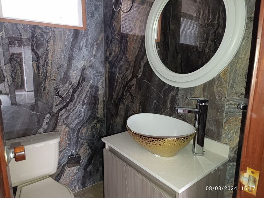 Casa de 3 alcobas en venta en El Batan, Bogotá, 250 m² · foto 17 de 17