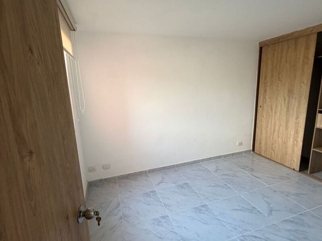 Apartamento de 2 alcobas en venta en Casa Blanca, Bogotá, 42 m² · foto 3 de 12