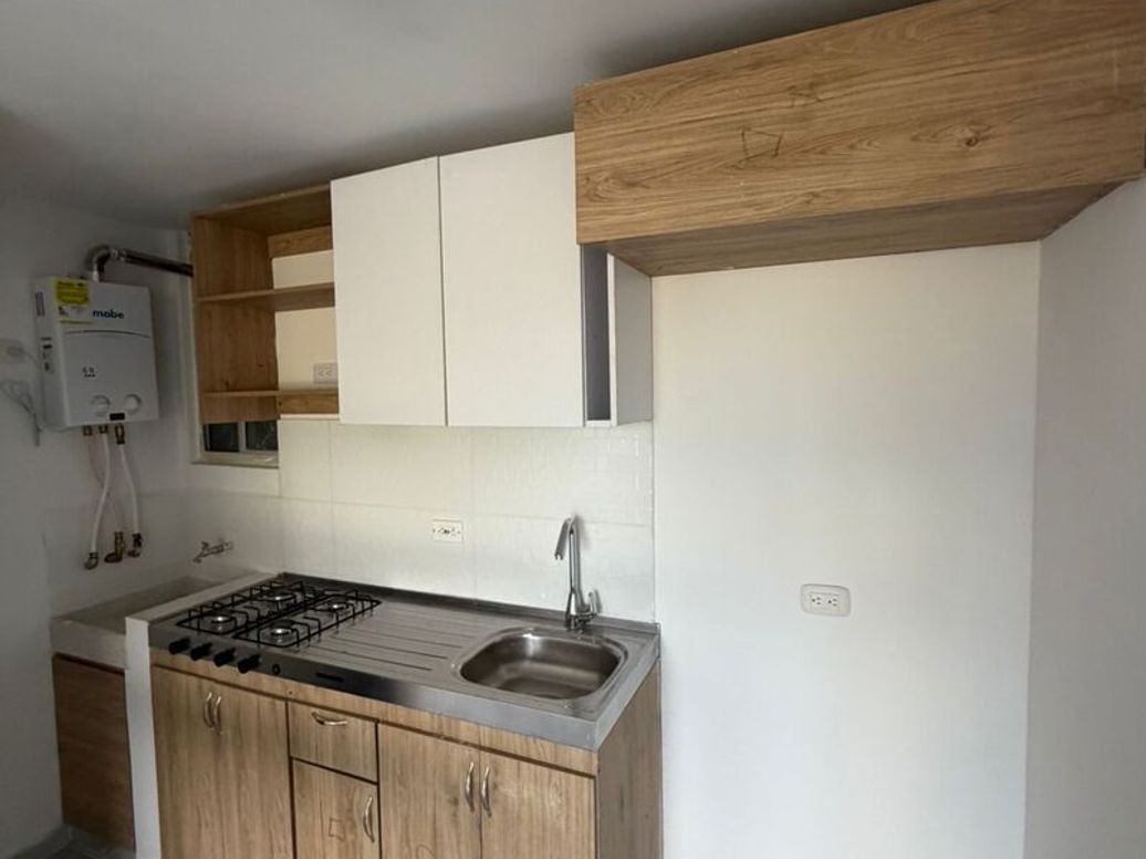 Apartamento de 2 alcobas en venta en Casa Blanca, Bogotá, 42 m² · foto 5 de 12