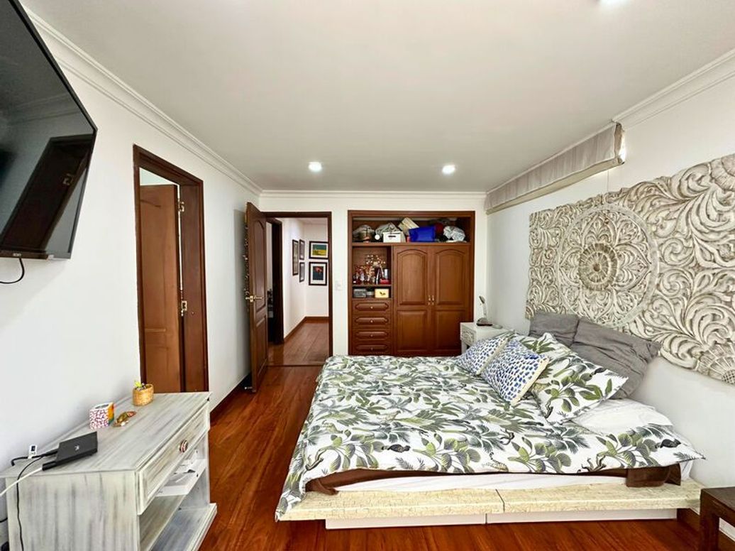 Casa de 3 alcobas en venta en Los Naranjos, Bogotá, 320 m² · foto 11 de 20