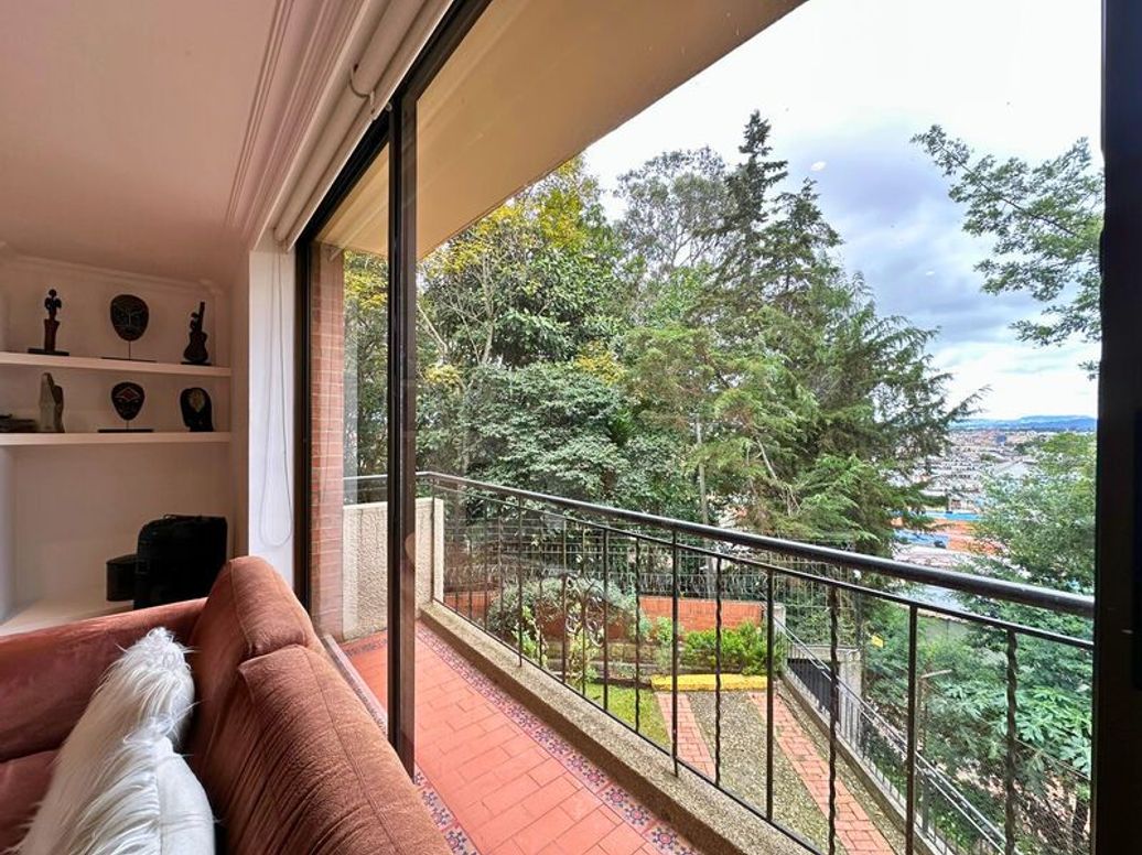 Casa de 3 alcobas en venta en Los Naranjos, Bogotá, 320 m² · foto 6 de 20