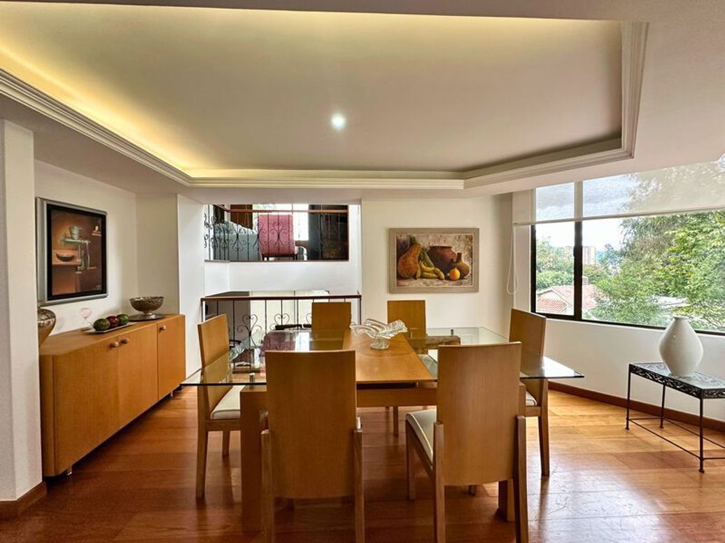 Casa de 3 alcobas en venta en Los Naranjos, Bogotá, 320 m² · foto 9 de 20