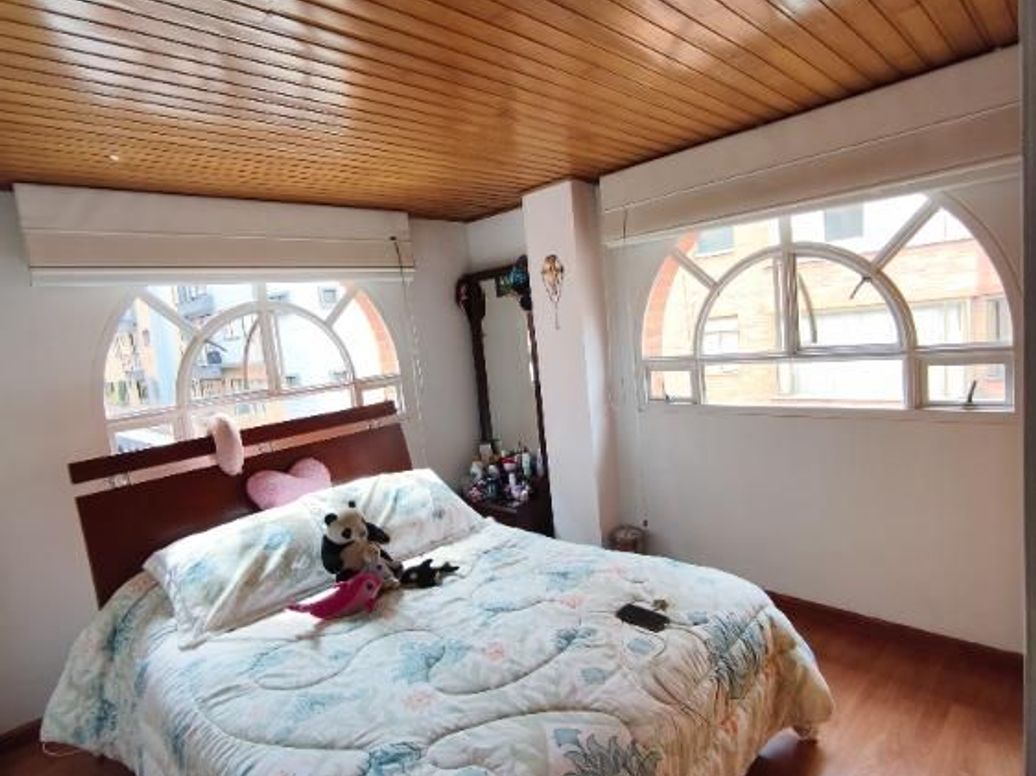 Apartamento de 3 alcobas en venta en Cedro Narvaez, Bogotá, 80 m² · foto 6 de 18