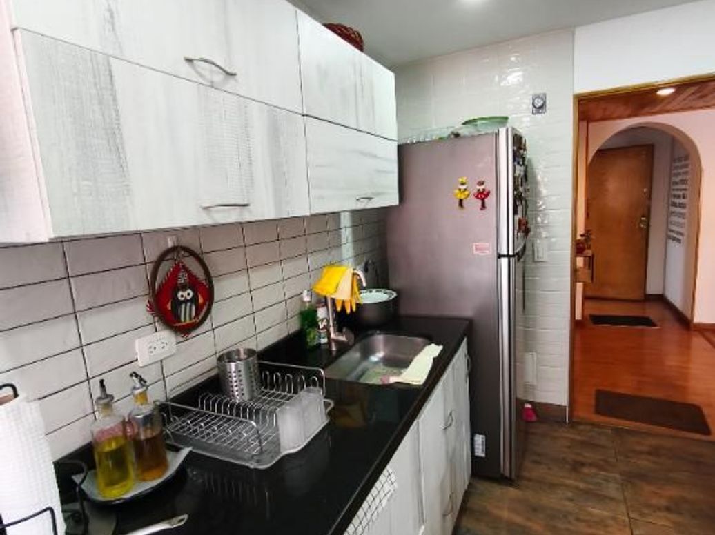 Apartamento de 3 alcobas en venta en Cedro Narvaez, Bogotá, 80 m² · foto 9 de 18