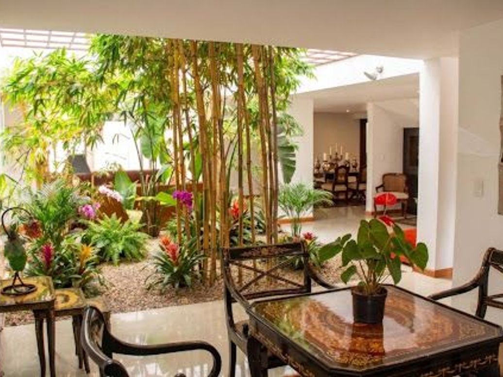 Casa de 5 alcobas en venta en Santa Ana Occidental, Bogotá, 550 m² · foto 3 de 20