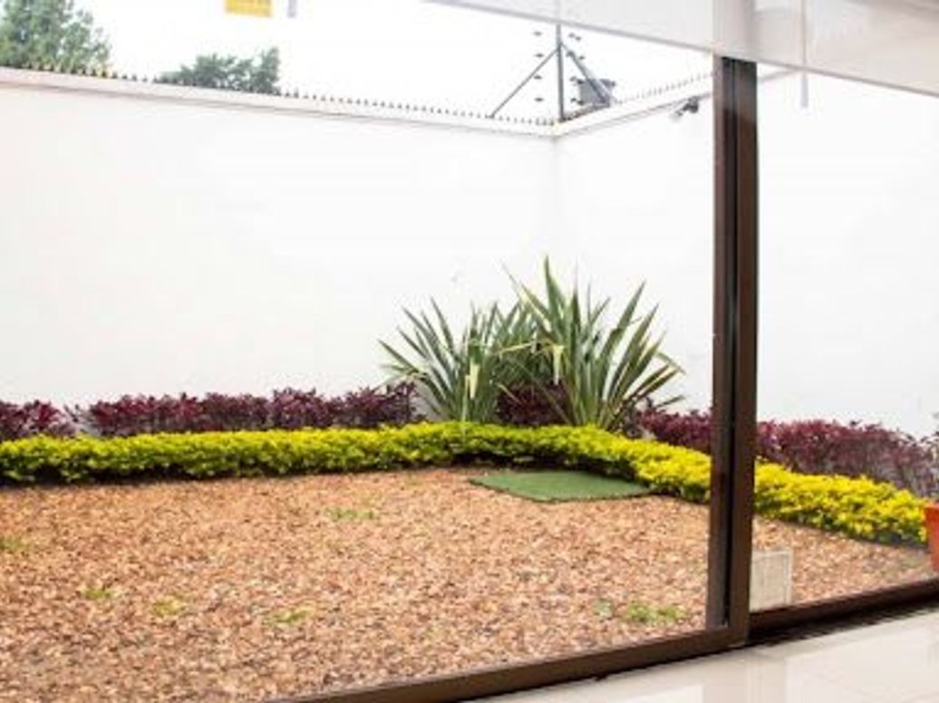 Casa de 5 alcobas en venta en Santa Ana Occidental, Bogotá, 550 m² · foto 10 de 20