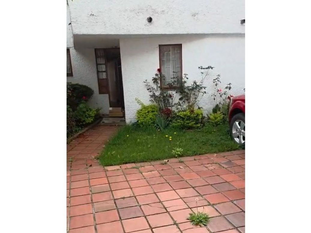 Casa de 3 alcobas en venta en Mónaco, Bogotá, 185 m² · foto 3 de 9